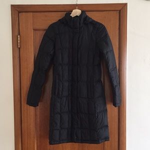 The North Face Hooded Puffer Jacket - Black XS